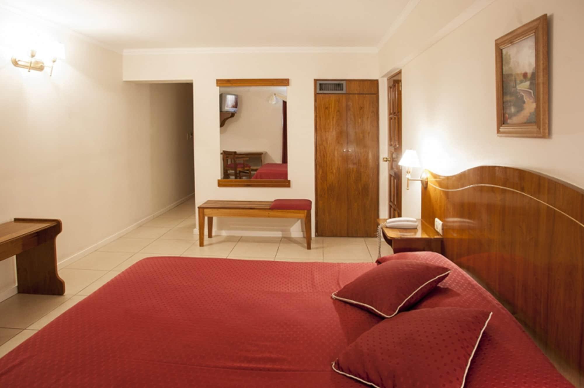 Hotel Princess Mendoza Bagian luar foto