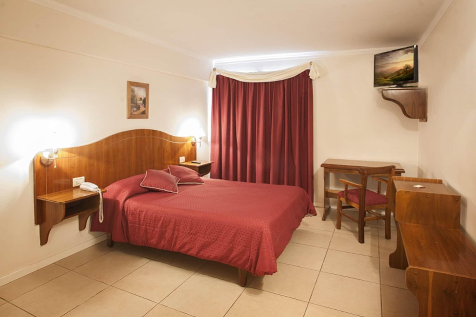 Hotel Princess Mendoza Bagian luar foto
