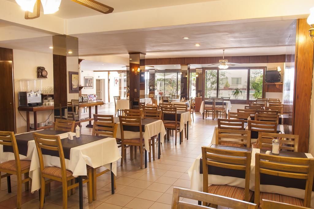 Hotel Princess Mendoza Bagian luar foto