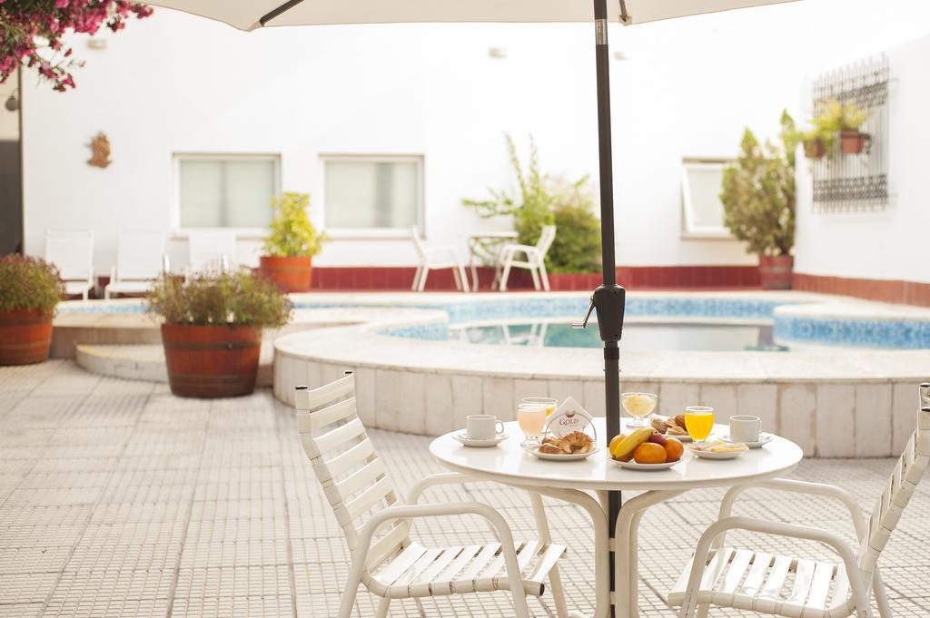 Hotel Princess Mendoza Bagian luar foto