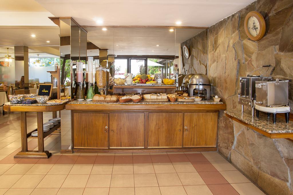 Hotel Princess Mendoza Bagian luar foto